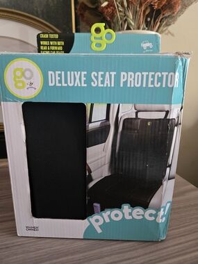 go by Goldbug Deluxe Black Seat Protector